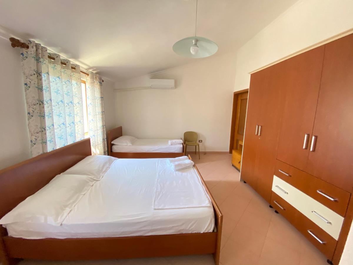 Guest House Lionel ドゥラス エクステリア 写真