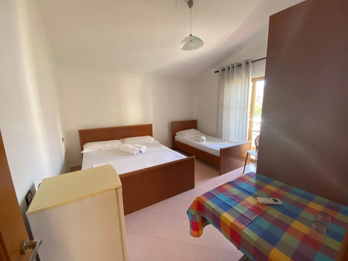 Guest House Lionel ドゥラス エクステリア 写真